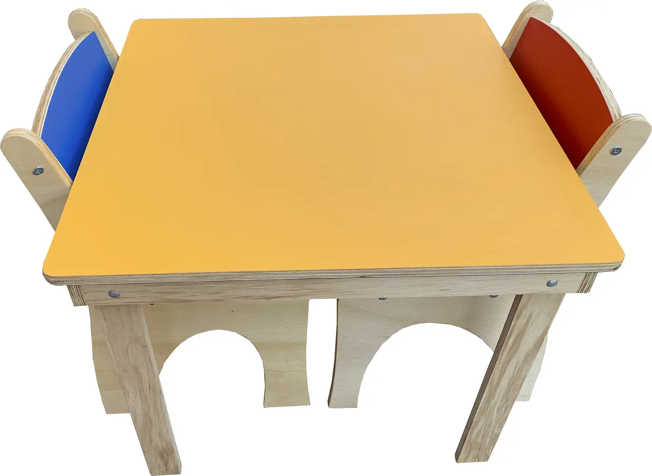 Conjunto Mesa E Cadeira Montessoriana 1