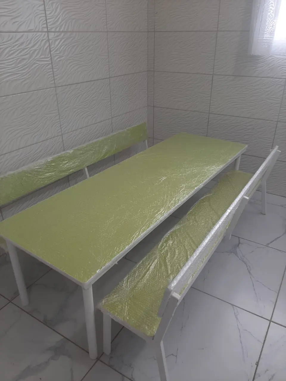 Refeitorio Escolar Com Bancos Verde