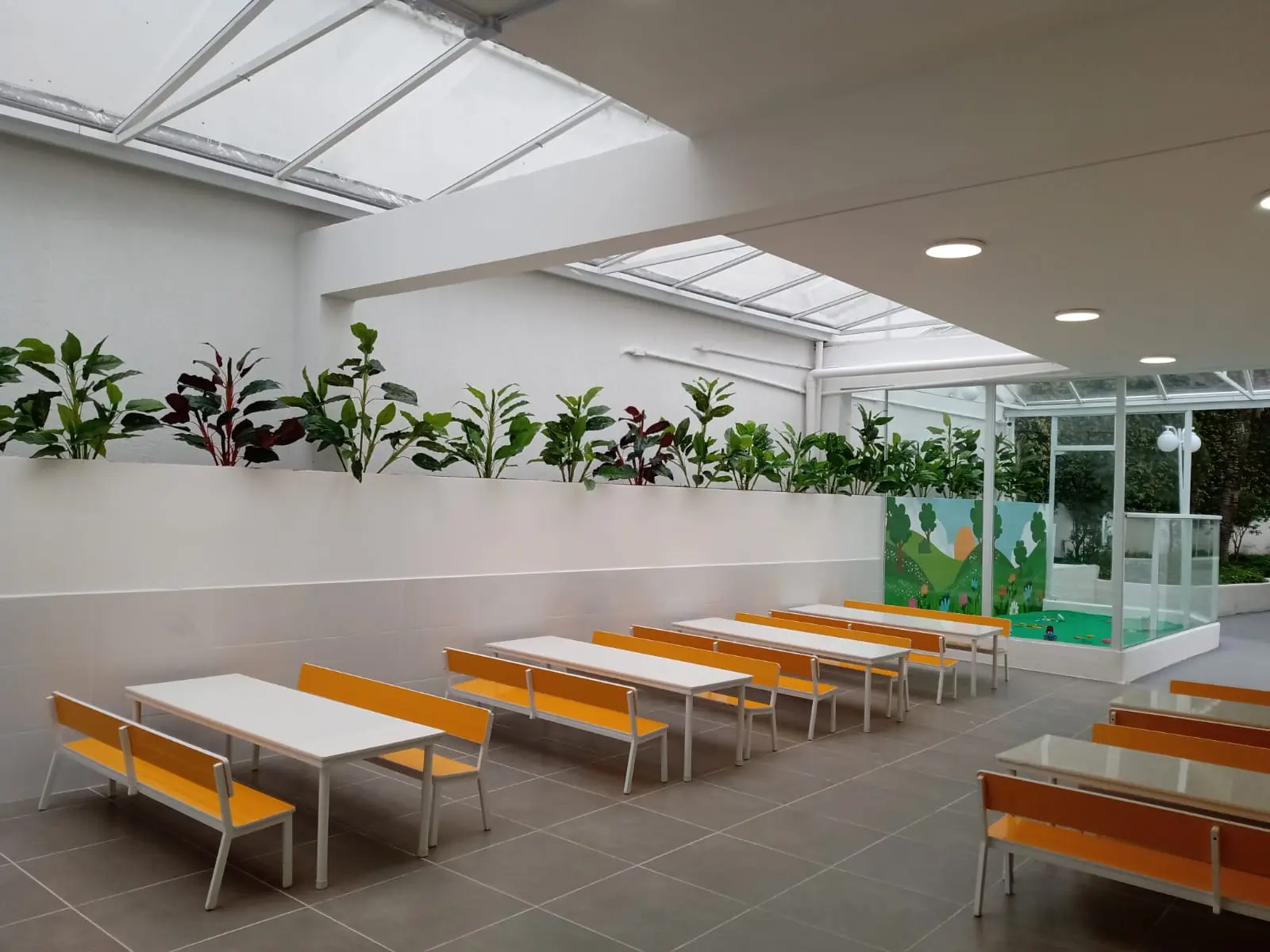 Refeitorio Escolar Com Mesas E Bancos Laranja Modelo 3
