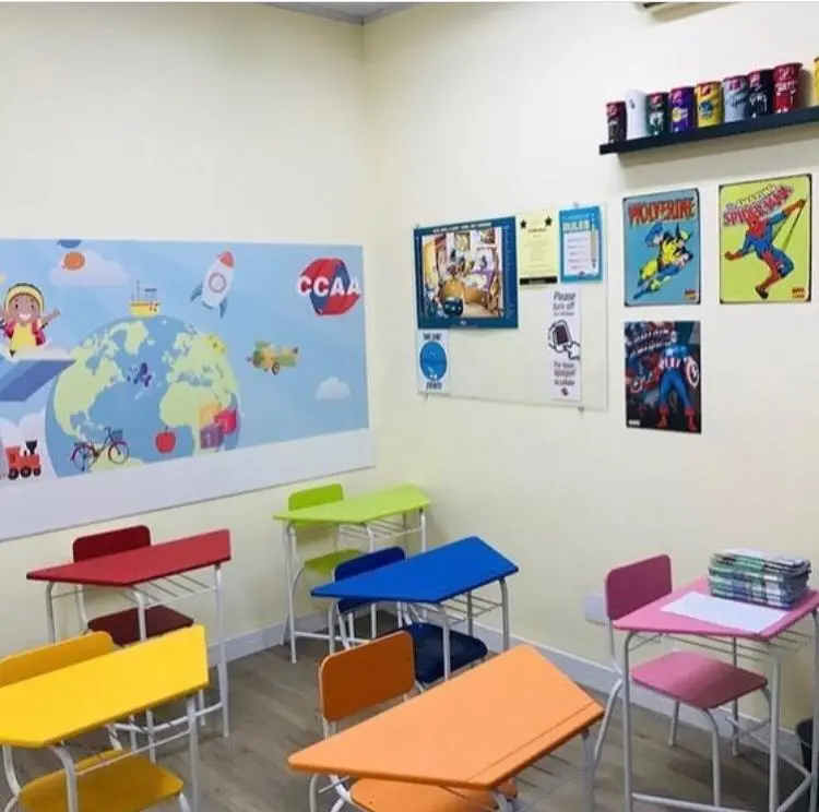 Sala Infantil Com Mobiliario Colorido Modelo 2