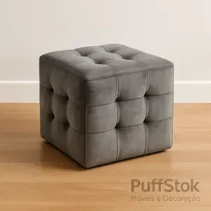 Puff Quadrado Capitonê PuffStok Puff quadrado capitonê em suede, costura reforçada e acabamento premium PuffStok